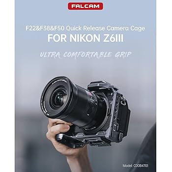 Amazon | FALCAM クイックリリースカメラケージ Z6III 手に